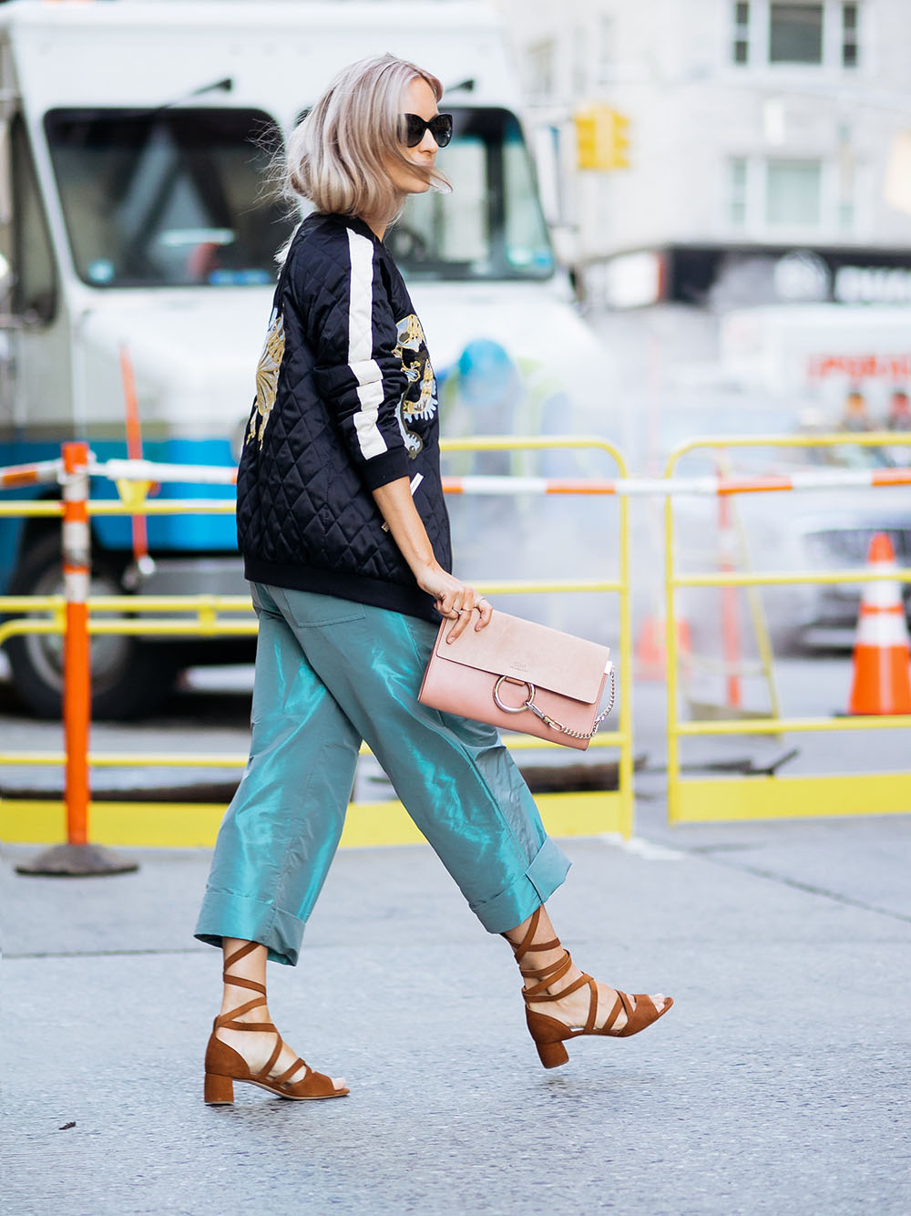 Charlotte_thefashionguitar_Streetstyle_Shoot_Fashion_Blogger_Chloe_Chanel_by_Marinke_Davelaar-0075