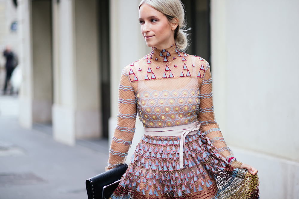 Charlotte Groeneveld The fashion guitar in Valentino AW16