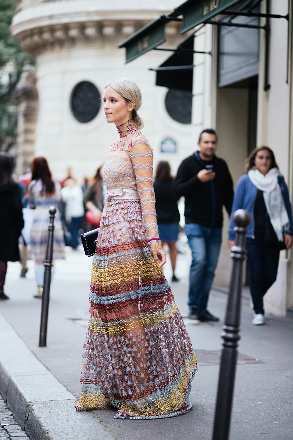 Charlotte Groeneveld The fashion guitar in Valentino AW16