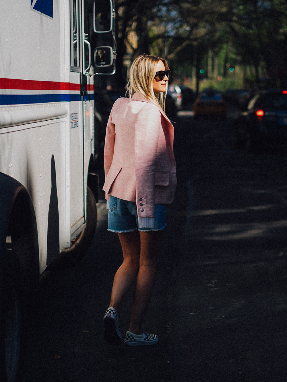 Charlotte Groeneveld Thefashionguitar wearing Chanel Cuba Cruis and the Gabrielle Chanel bag