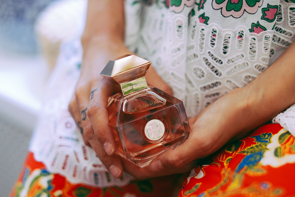 Charlotte Groeneveld Thefashionguitar for Tory Burch Fragrances Love Relentlessly