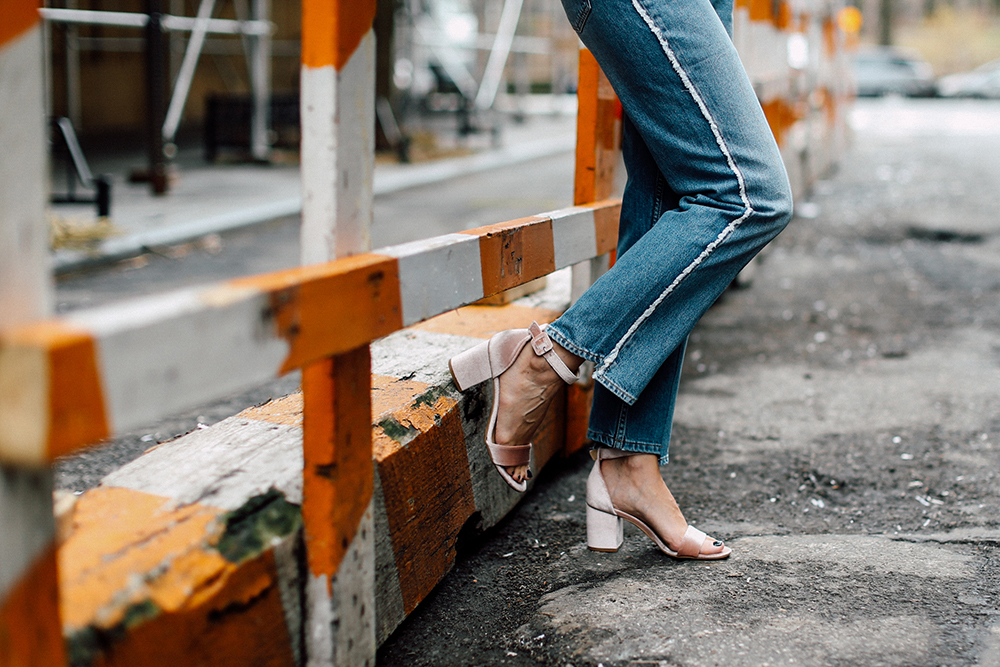 Charlotte Groeneveld Thefashionguitar in Chinese Laundry heels via DSW and MIH Jeans denim