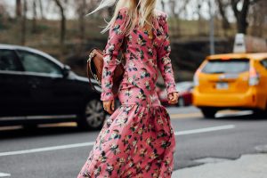 Charlotte Groeneveld Thefashionguitar in Madden Girl sandals and Vilshenko dress