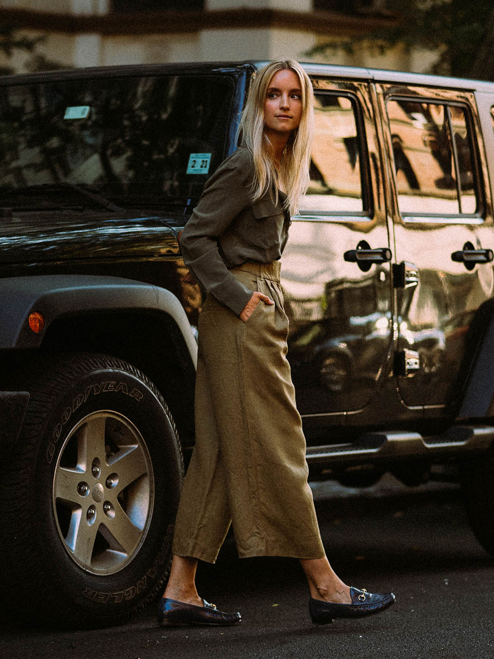 90s Safari Vogue style by Charlotte Groeneveld from Thefashionguitar